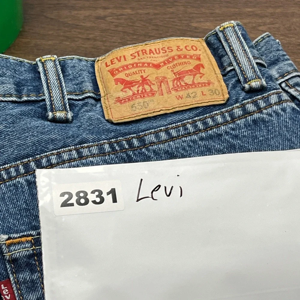 Levis 550 Jeans Mens 42x27 Medium Wash Denim Straight Leg‎ 5 Pocket Classic EUC